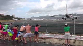 Jet Blast American Airlines Boeing 757 St Maarten [upl. by Retsim]