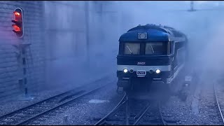 Un Superbe Réseau ferroviaire 1500 volts aux pieds des falaises Superb HO rail network in the French [upl. by Oicirbaf]