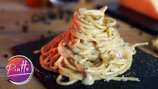 Spaghetti Cacio e Pepe I Ricetta Originale  Primo Piatto [upl. by Kleeman750]