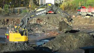 Volvo ECR235CL Digging Gravel And Mud [upl. by Jaan138]