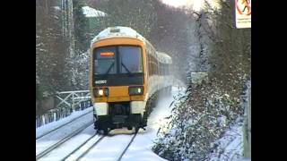 Southeastern Class 375s  465s In The Snow At High Brooms 191209 [upl. by Terrene231]