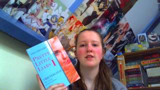 MaudReviews Pretty Little Liars 1 Vriendschap door Sara Shepard [upl. by Maunsell]