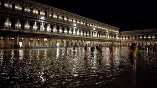 🇮🇹 Walking Venice Italy  August 7 2021  StMark Square FLOODED by Acqua Alta 4K [upl. by Annaujat]