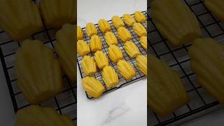 Perfect Madeleines ✨👌 madeleine baking chefmagdalena dessert bakingreels mapibo [upl. by Sabina]