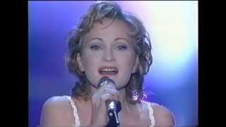 Patricia Kaas  Il me dit que je suis belle Sacrée Soirée 101993 [upl. by Airak208]