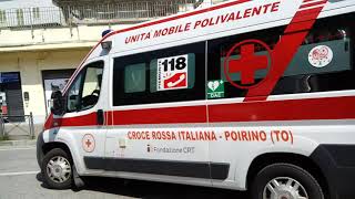 Partenza ambulanza CRI Poirino in emergenza con sirena WAIL [upl. by Rudy]