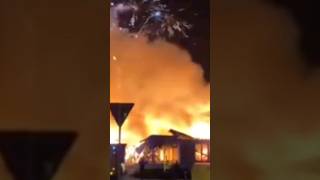 Aldi Filiale brennt nieder dank Silvester Feuerwerk [upl. by Euqinemod856]