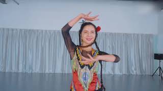 Uyghur Dance  Gulmira Mamat [upl. by Binnings]