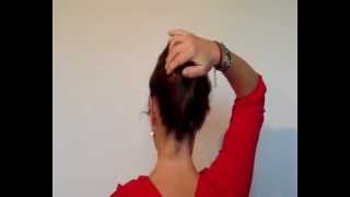 Chignon banane sur cheveux courts [upl. by Faubion181]