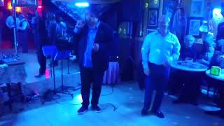 El biles quotYegua bravaquot de los chunguitos en la sala la reja de Vallecas madrid [upl. by Gibb]