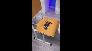 Sasseoir sur la chaise sale  💺😱 Le meilleur des farces de harcèlement [upl. by Crispas574]