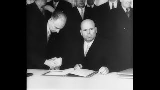 La Moscova se semnează declarația comună privind tratativele la nivel de guvern între URSS  România [upl. by Amiarom783]