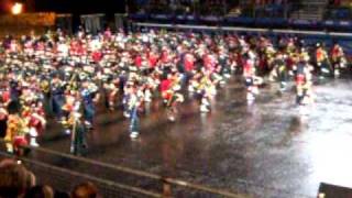 Massed Pipes and Drums Edinburgh Military Tattoo 2008 [upl. by Kostman]