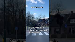 Mag ik met de motor over de lengte van de witte streep rijden met het rijexamen [upl. by Inama]