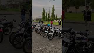 CB 100 vs HONDA ASTREA [upl. by Kirtap]