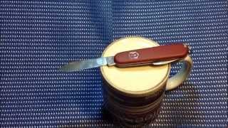 knife sharpening with a coffee mug  How to  tutorial [upl. by Aret244]