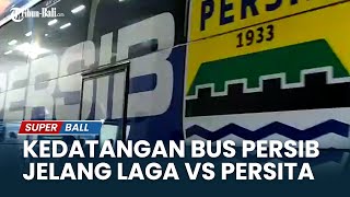 Kedatangan Bus Persib Bandung ke Stadion GBLA Kota Bandung Jelang Laga Kontra Persita [upl. by Bolton]