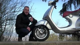 Motosx1000  Test Vespa 946 Bellissima [upl. by Attenhoj]