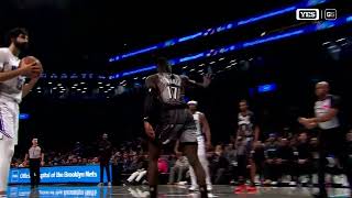 Dennis Schröder tells Magic bench that Suggs has 5 fouls [upl. by Brackett]