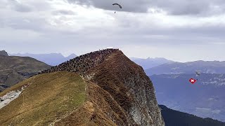 Axalp 2022 Fallschirmspringer Präsentation der Schweizer Armee 4K 60 fps [upl. by Drofliw]