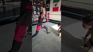 Huge Knee right in the Kisser SantinoBros ProWrestling ProWrestlingMoves ProWrestlingSchool [upl. by Dede]