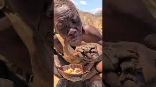 90 yrs old African man eating meat without teeth [upl. by Lissy]