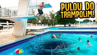 MEU AMIGO PULOU DO TRAMPOLIM E OLHA O QUE ACONTECEU  PISCINA MAIS FUNDA   REZENDE EVIL [upl. by Kano262]