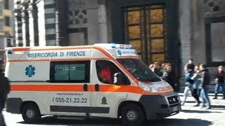 Italiaanse Ambulance met spoed naar een melding in Italië  Ambulanza in emergenza [upl. by Anaxor]