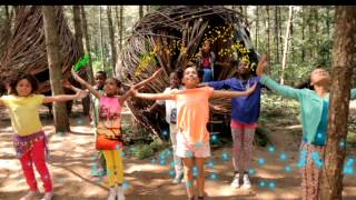 Kinderen voor Kinderen  Hallo wereld Officiële videoclip [upl. by Sharai]