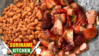 Bruine Bonen Met Gerookte Kip amp Worst KOKEN IN SURINAME  Brown Beans With Smoked Chicken amp Sausages [upl. by Hedberg]