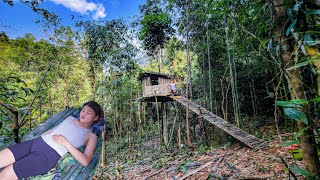 17 year old girl complete builds a bamboo house on a tree in the forest Episode 2 [upl. by Esinehs]