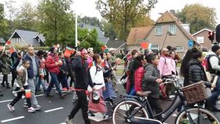 Molukse gemeenschap loopt herdenkingstocht van Apeldoorn naar Vaassen [upl. by Eniamrehs396]