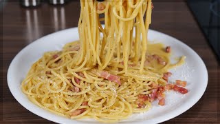 Spaghetti alla Carbonara Rezept ohne Sahne  sehr leicht und schnell gemacht [upl. by Arimlede]