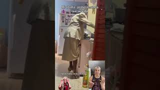 Vean a mi abuela primero muerta que sencilla comenta 🤣 comedia shorts [upl. by Beverle]