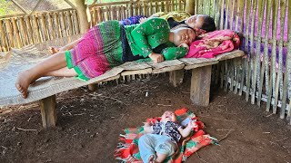 17 year old single mother harvests papaya flowers to selldaily lifelytieusoa [upl. by Elyrehc]