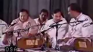 Unki nazron ne hum pe aisa jadoo Kiya Nusrat Fateh Ali Khan Qawwali [upl. by Noxin6]