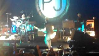 27  Alive with Jerry Cantrell  Pearl Jam live at Gibson Amp LA 10062009 [upl. by Nani]