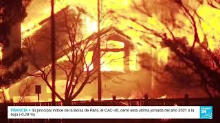 Un incendio forestal de rápido movimiento desgarra cientos de hogares en Colorado [upl. by Abrahams]