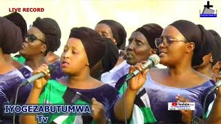 HOZIYANA ChoirTugumane Mwami MBEGA UMUHAMYA WEEE AVUYE MUBUBIRIGI KUVUGA IBYO IMANA YAMUKOREYE [upl. by Ynad]