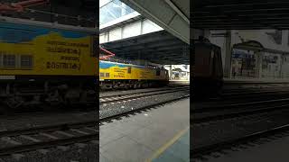 Train 14007 SADBHAVANA EXP runs from Raxaul JunctionRXL to Delhi Anand Vihar TerminusANVT [upl. by Adnorrehs]