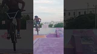 Couple clips from the park last night music hiphop bmxpark bmxtrick bmxlife bmxlife bmxisfun [upl. by Anavahs]