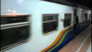 2MAY2012 KA Lodaya Malam Night 75 Arriving Yogyakarta Station [upl. by Rene]