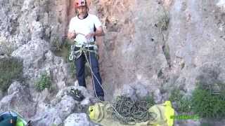 Material y seguridad básica en escalada deportiva [upl. by Ynohtn]