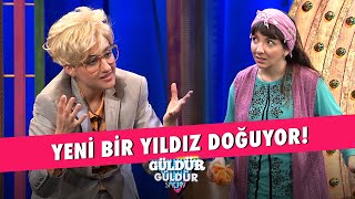 Yeni Bir Yıldız Doğuyor  Güldür Güldür Show [upl. by Khan259]