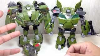 Voyager Bulkhead Transformers Prime Robots In Disguise Review [upl. by Llerud434]