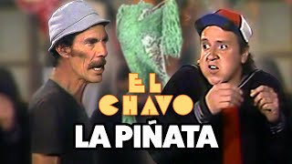 El Chavo Quico y Don Ramón intentan romper la piñata en la posada de la vecindad  El Chavo Del 8 [upl. by Kelila212]