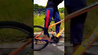 සරුංගලයක් දැක්කේ කවුද😇 srilanka subcribe stunt automobile whr cyclewhelling cyclecyclestunt [upl. by Ivers341]