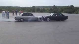 bmw e30 and mercedes 190 drift [upl. by Gisela]