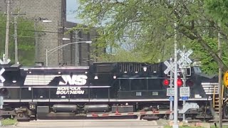 Norfolk Southern heads northbound through Trenton MI over 4 sets of tracks Plus mid train DPU [upl. by Odlanar578]