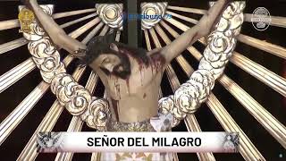 Con pañuelos al aire y entre lágrimas salió el Señor del Milagro [upl. by Noyahs]